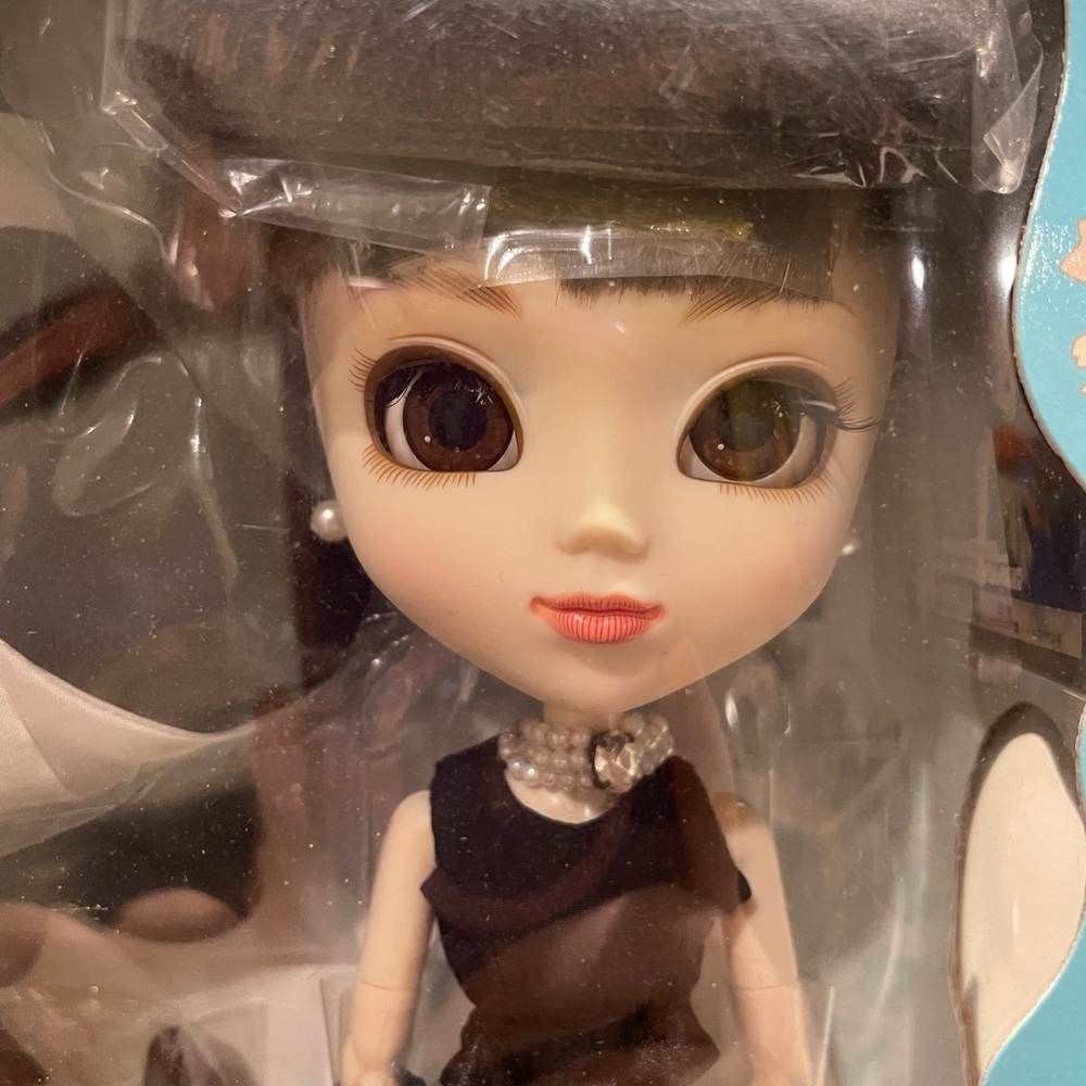 NIB breakfast at Tiffany’s Pullip doll groove jun planning